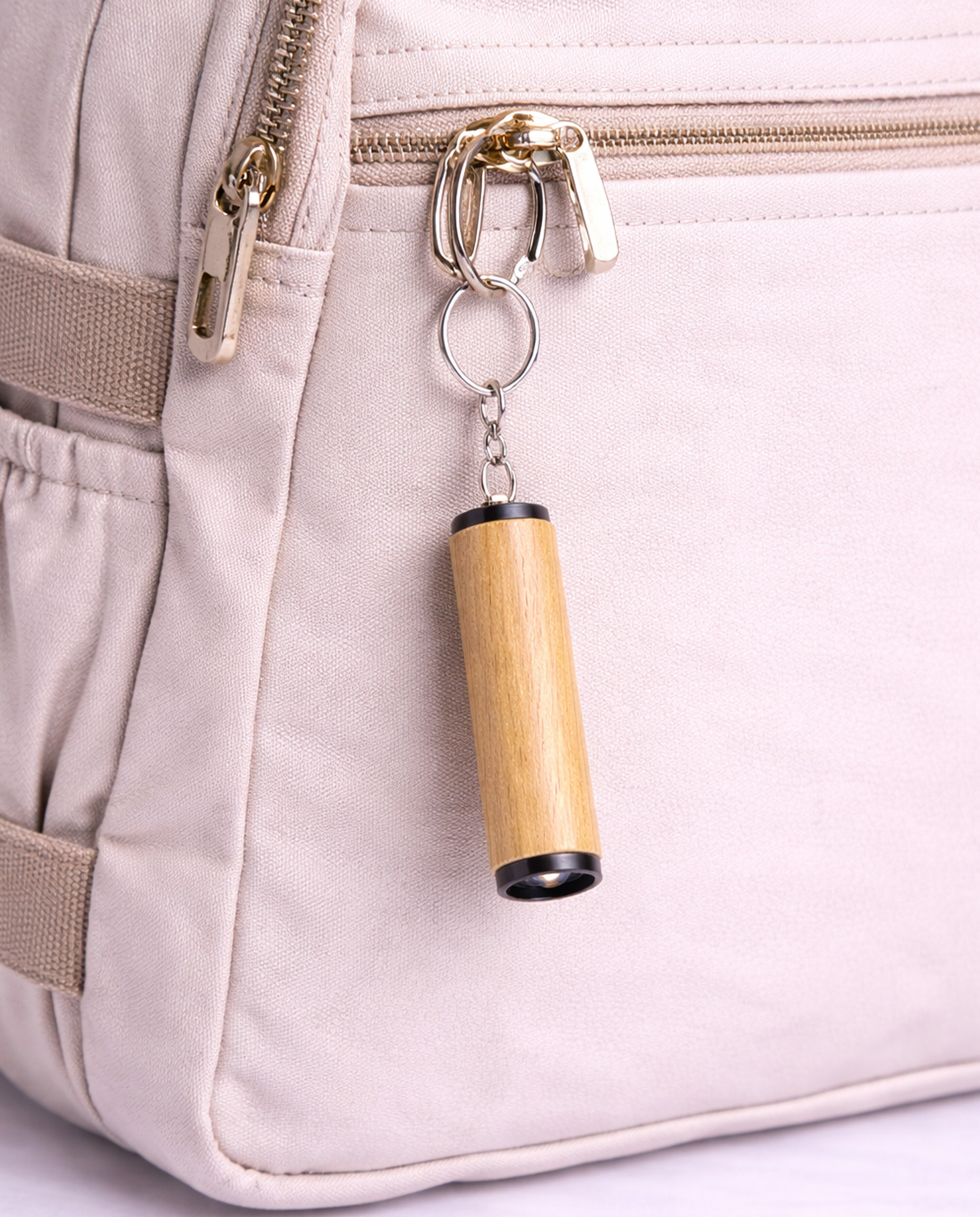 MT14 - Llavero Mini Linterna LED Bambo - Imagen 3