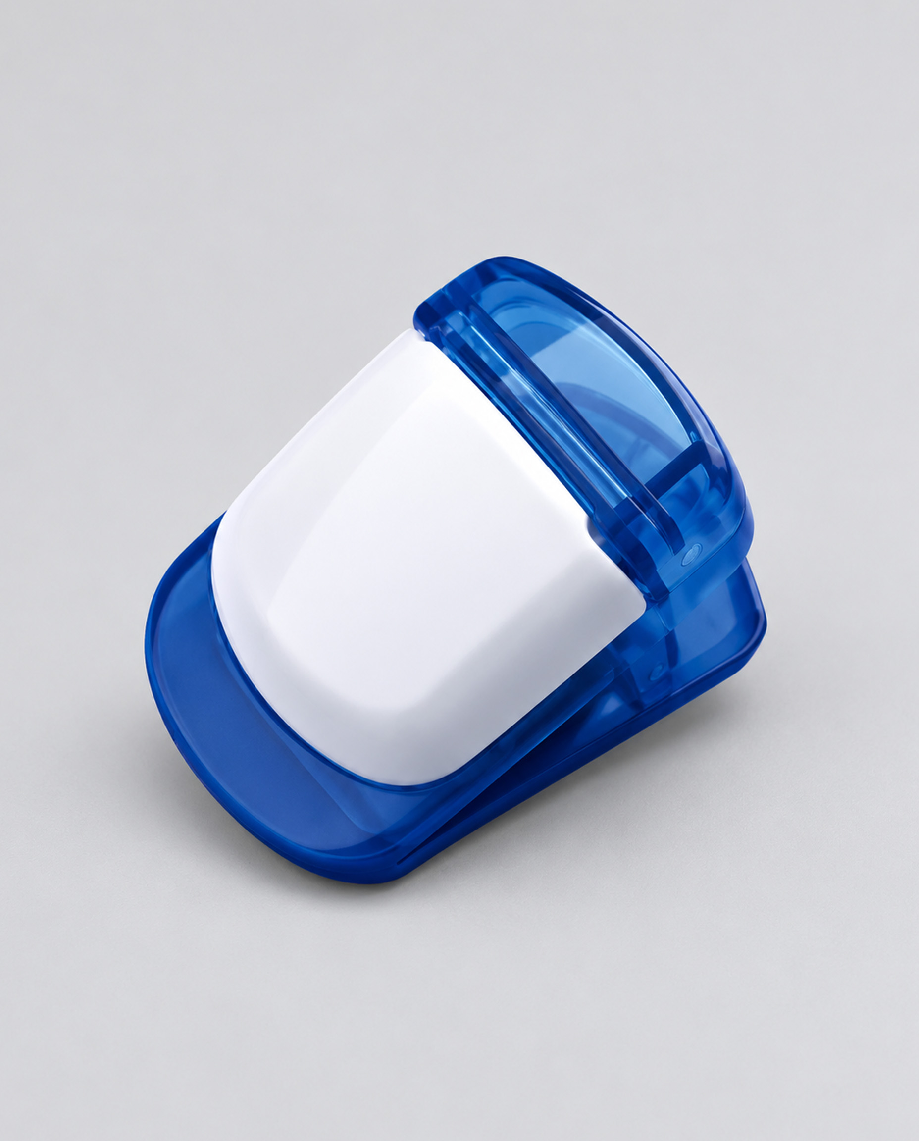 MAE021 - Clip plastico Imantado