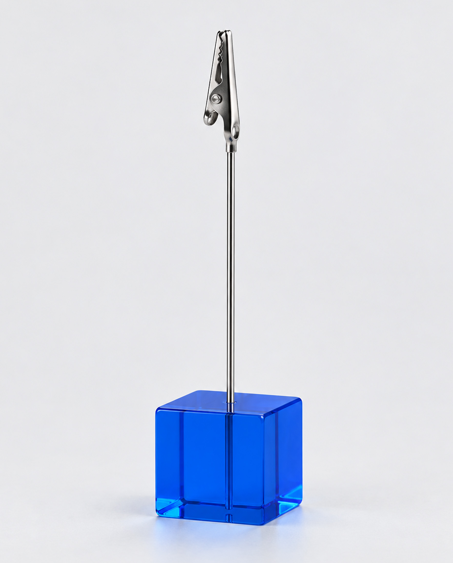 MAE027 - Memo Clip Cubo